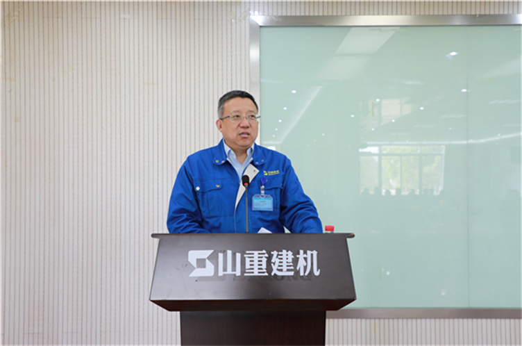 青春心向黨 奮斗新征程 山重建機召開“五一、五四”表彰大會