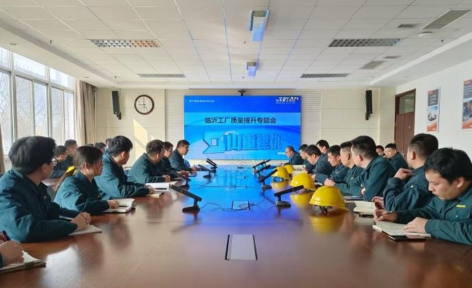 山重建機持續(xù)提升挖掘機產(chǎn)品質量